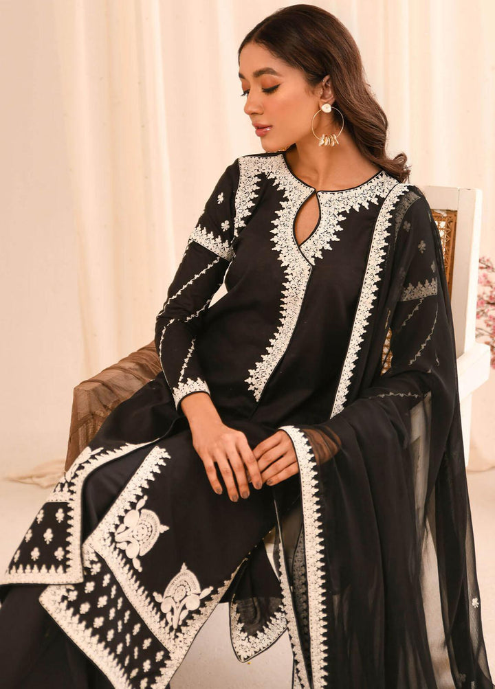 Asifa & Nabeel Pret Embroidered Lawn 3 Piece AN23B RTW-EMB-16
