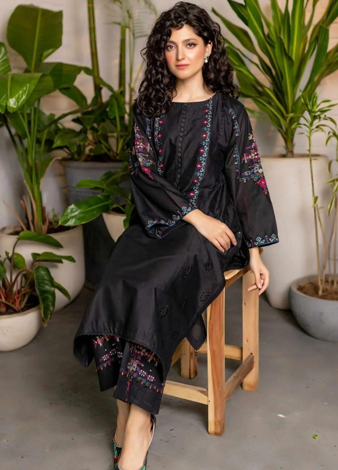Aura Apparel Pret Embroidered Lawn 2 Piece Suit Prime Long