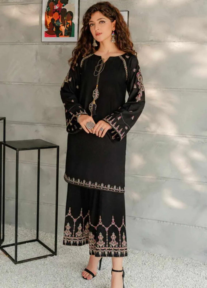Aura Apparel Pret Embroidered Lawn 2 Piece Suit Naura