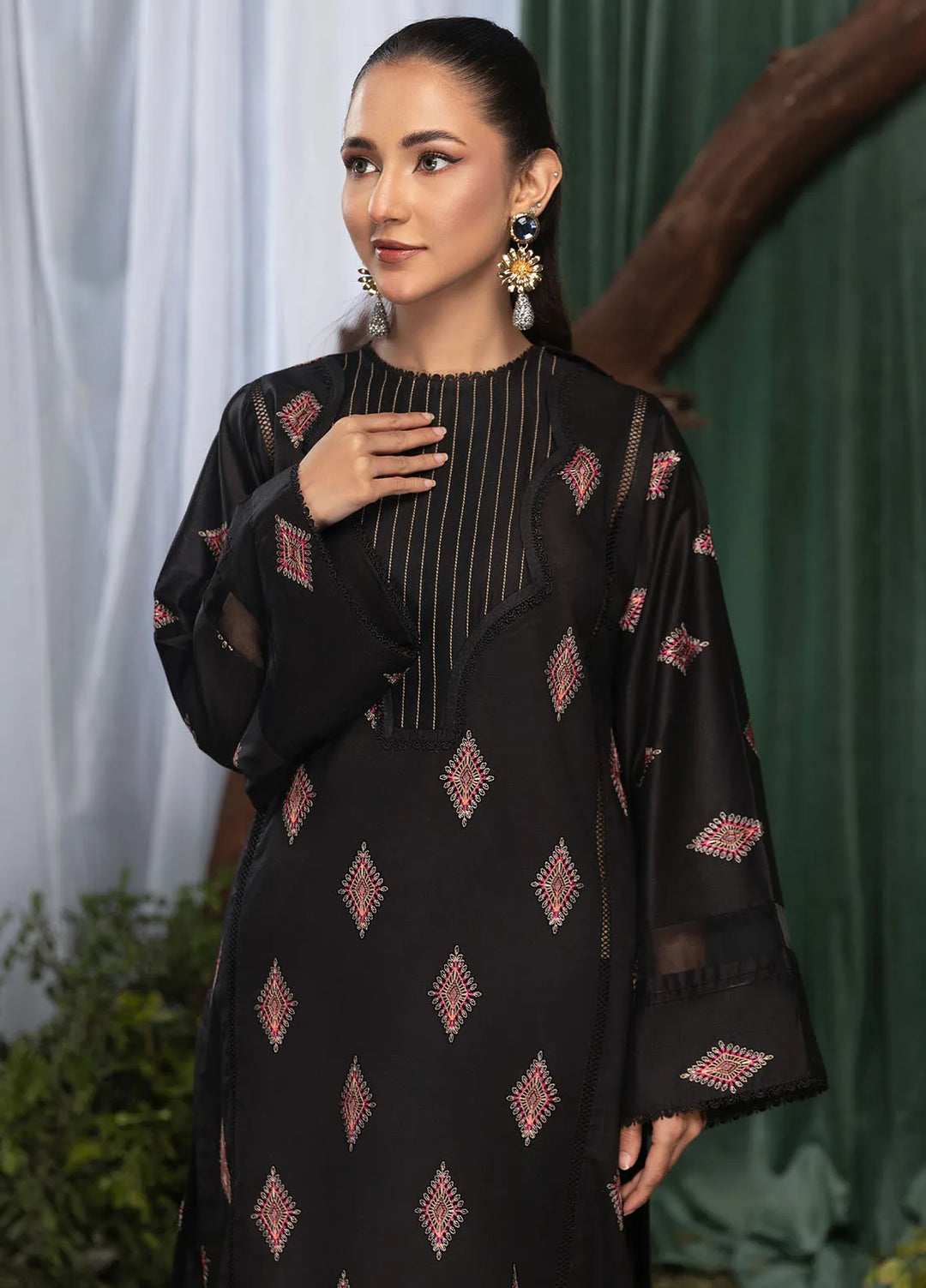 Ayra by Meeral Embroidered Lawn Suit Unstitched 2 Piece MRL24AR Zinat - Summer Collection