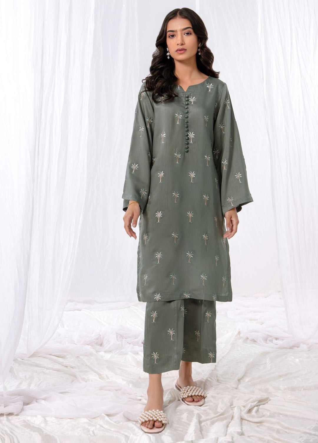 Bareen Pret Embroidered Matte Silk 2 Piece Suit BR22FE BME2PC-02
