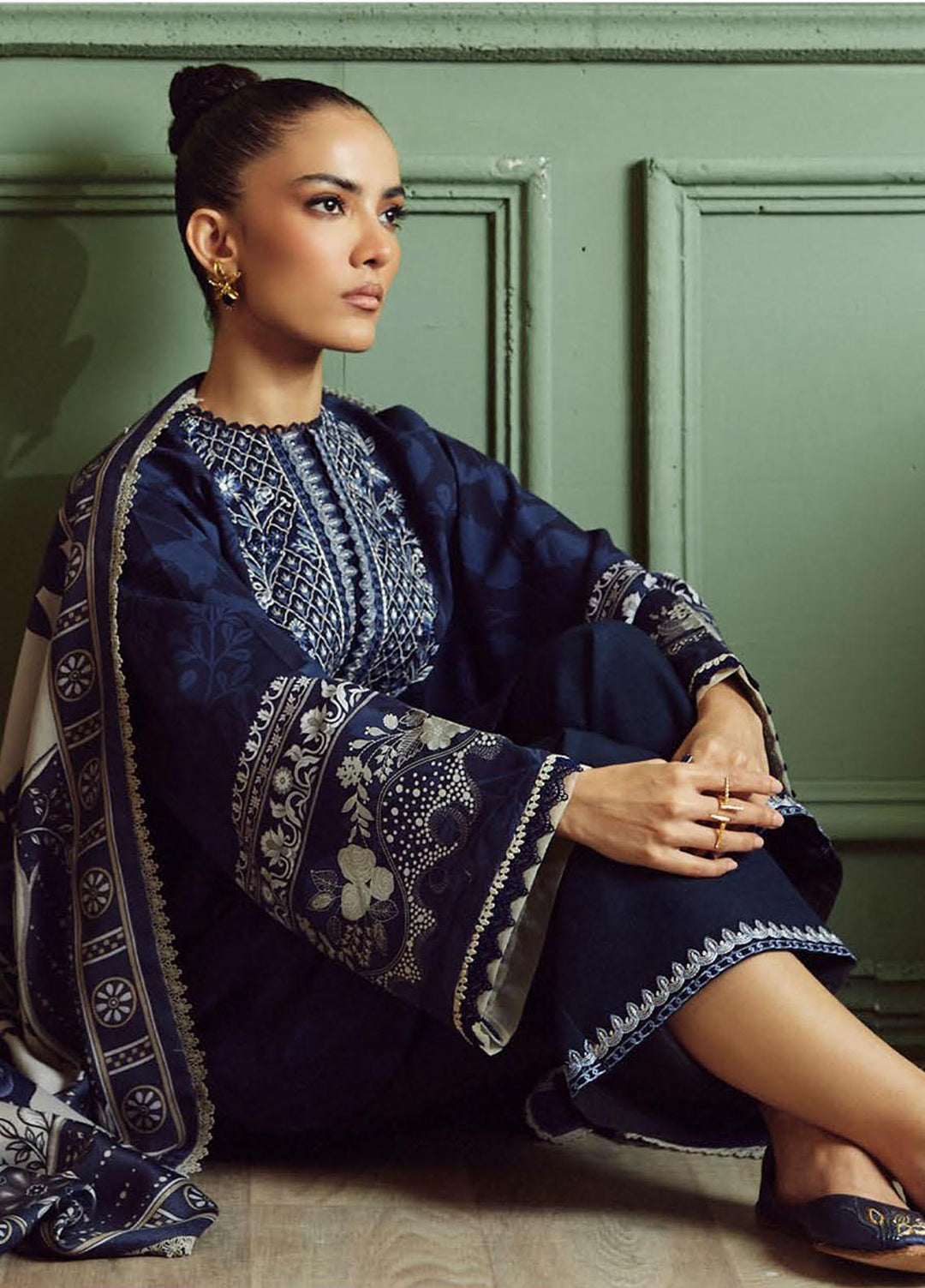 Bellini By Seran Embroidered Viscose Suits Unstitched 3 Piece SRN23BL D-04 Adeline - Winter Collection