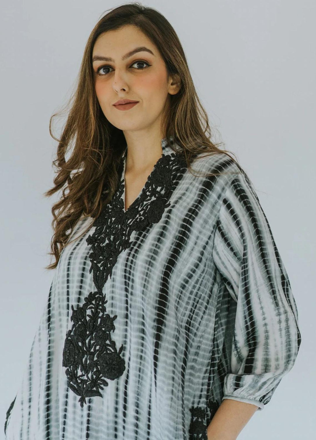 Farhat Inam Khan Pret  Linen Kaftan FIK22BW FIK-011