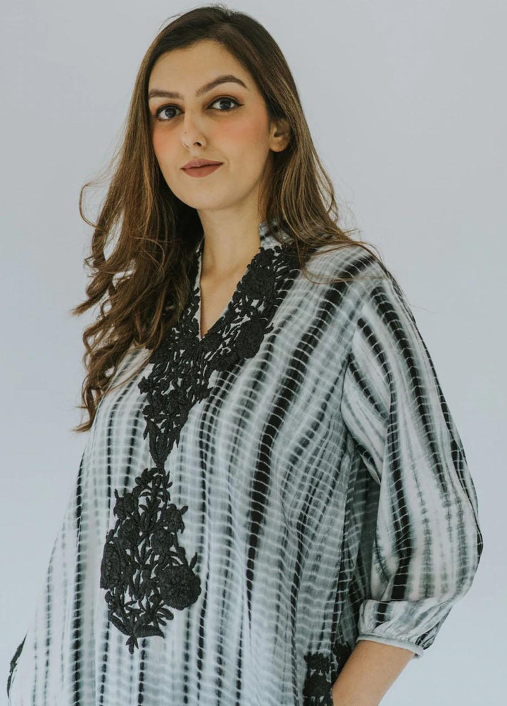 Farhat Inam Khan Pret  Linen Kaftan FIK22BW FIK-011