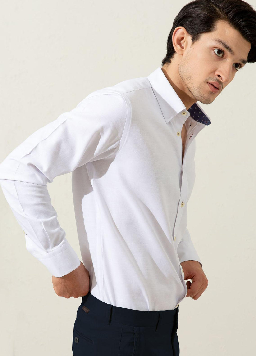 Brumano Cotton Casual Men Shirts -  White Herringbone Shirt With Inside Collar Detailing