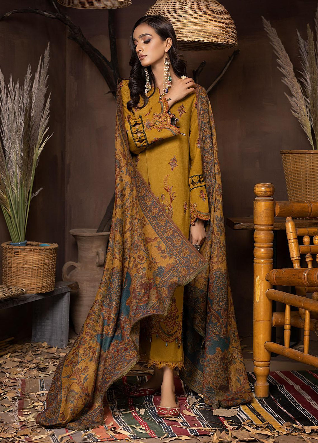 Carvaan By Humdum Embroidered Woolen Suits Unstitched 3 Piece HD22C 02 - Winter Collection