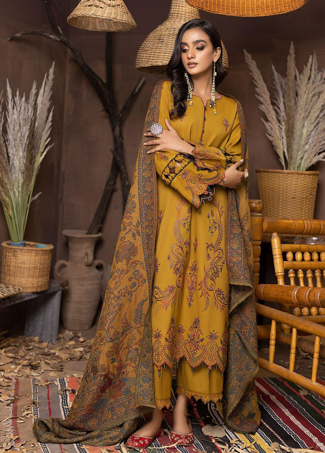 Carvaan By Humdum Embroidered Woolen Suits Unstitched 3 Piece HD22C 02 - Winter Collection