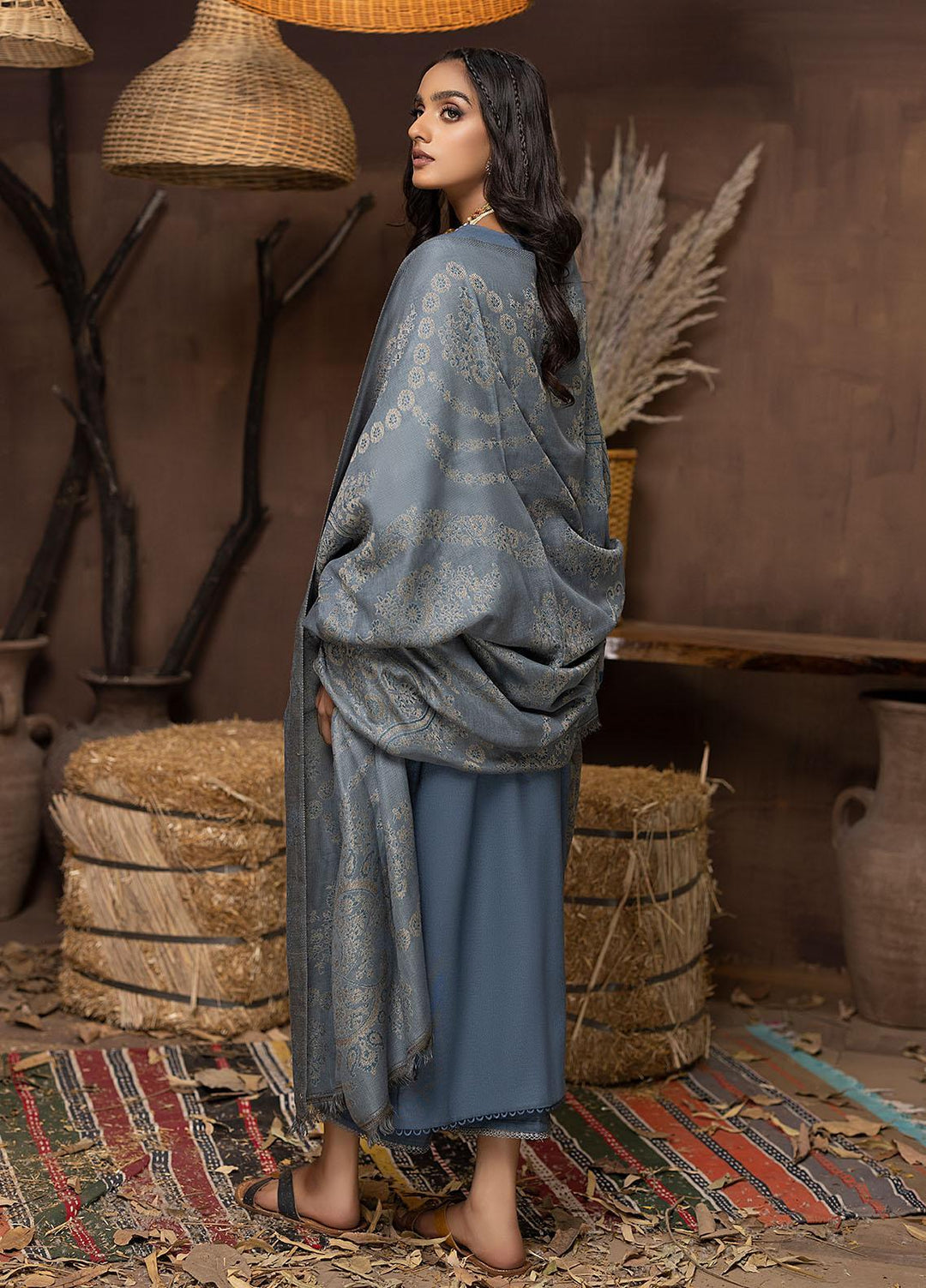 Carvaan By Humdum Embroidered Woolen Suits Unstitched 3 Piece HD22C 04 - Winter Collection
