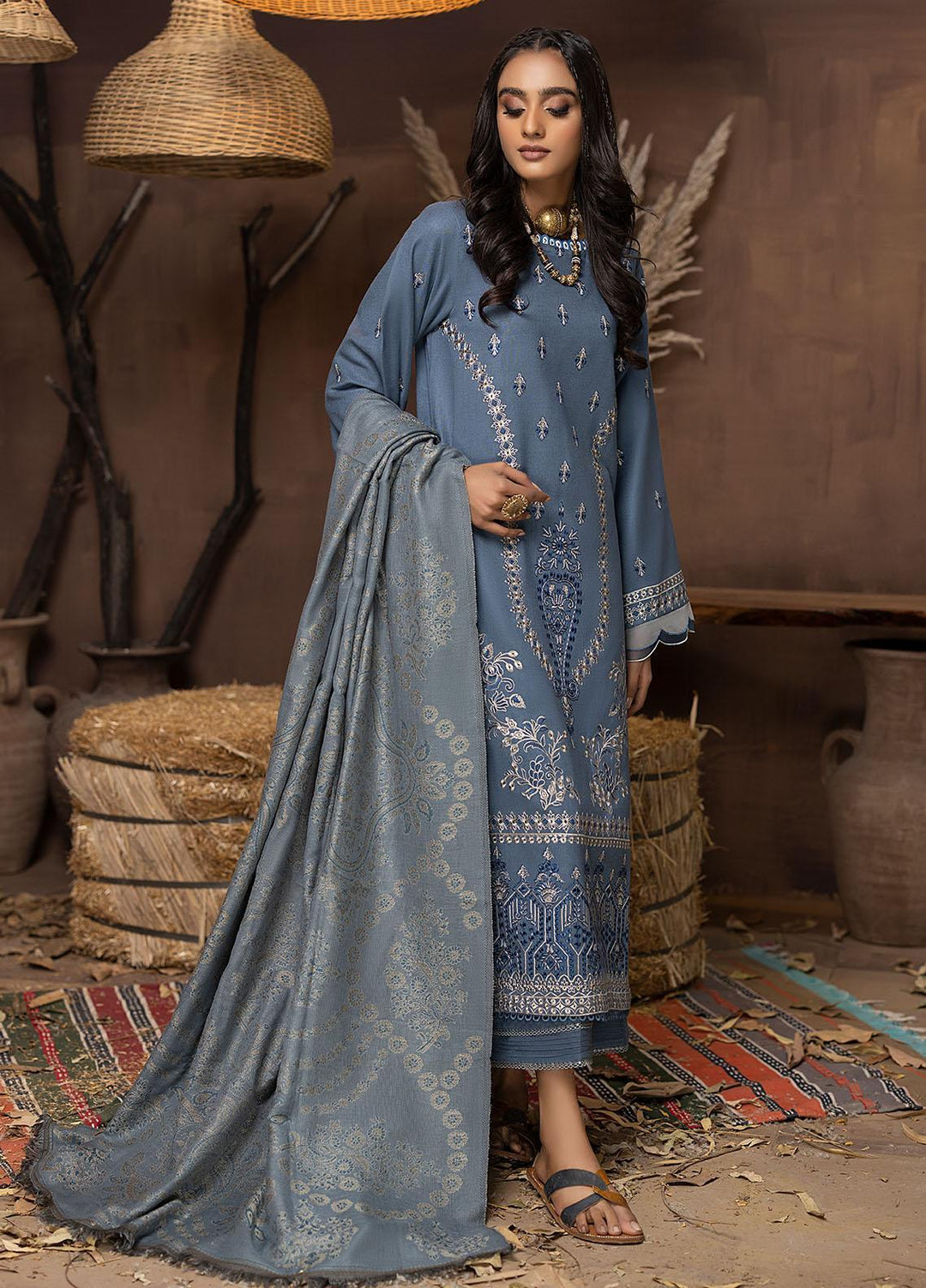 Carvaan By Humdum Embroidered Woolen Suits Unstitched 3 Piece HD22C 04 - Winter Collection