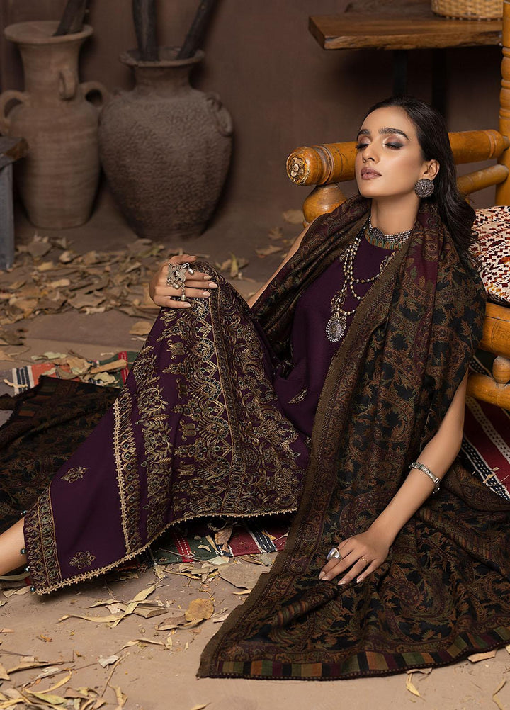 Carvaan By Humdum Embroidered Woolen Suits Unstitched 3 Piece HD22C 05 - Winter Collection