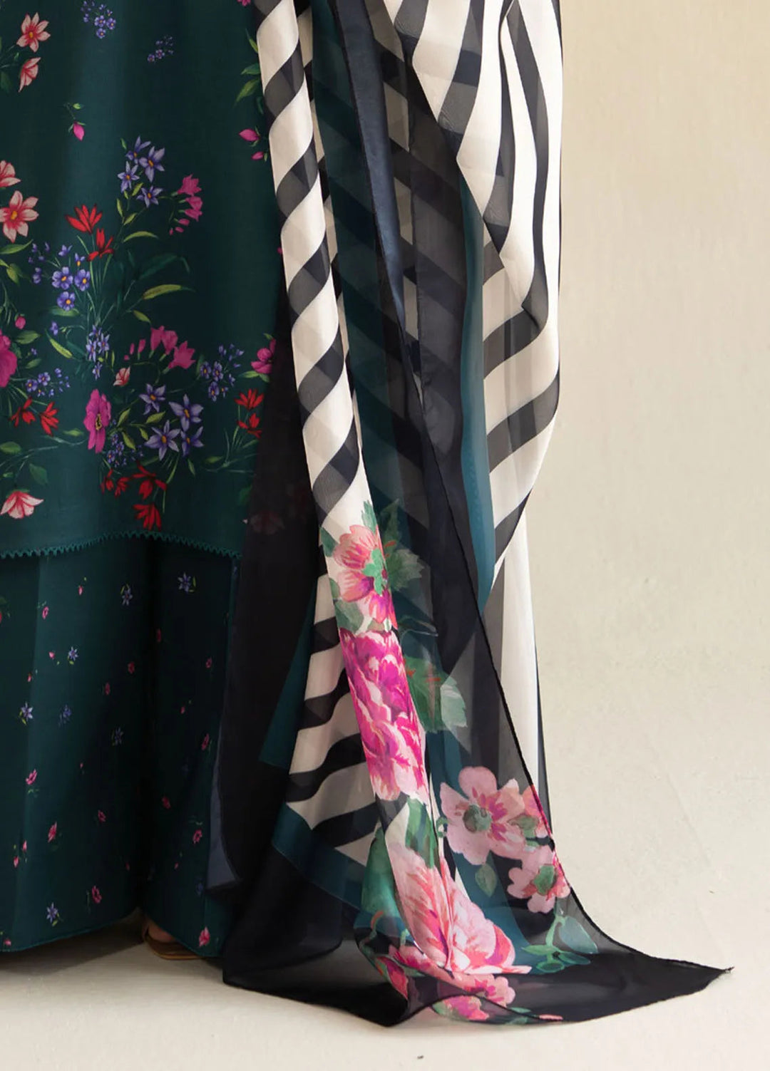 Coco by Zara Shahjahan Printed Lawn Suit Unstitched 3 Piece CZS25P D 4A-Reena - Summer Collection