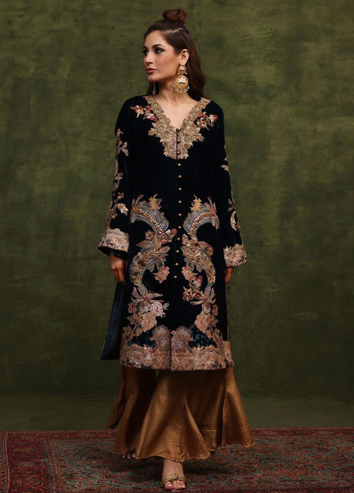 Shamaeel Ansari Pret Embroidered Velvet 2 Piece Suit CE-06