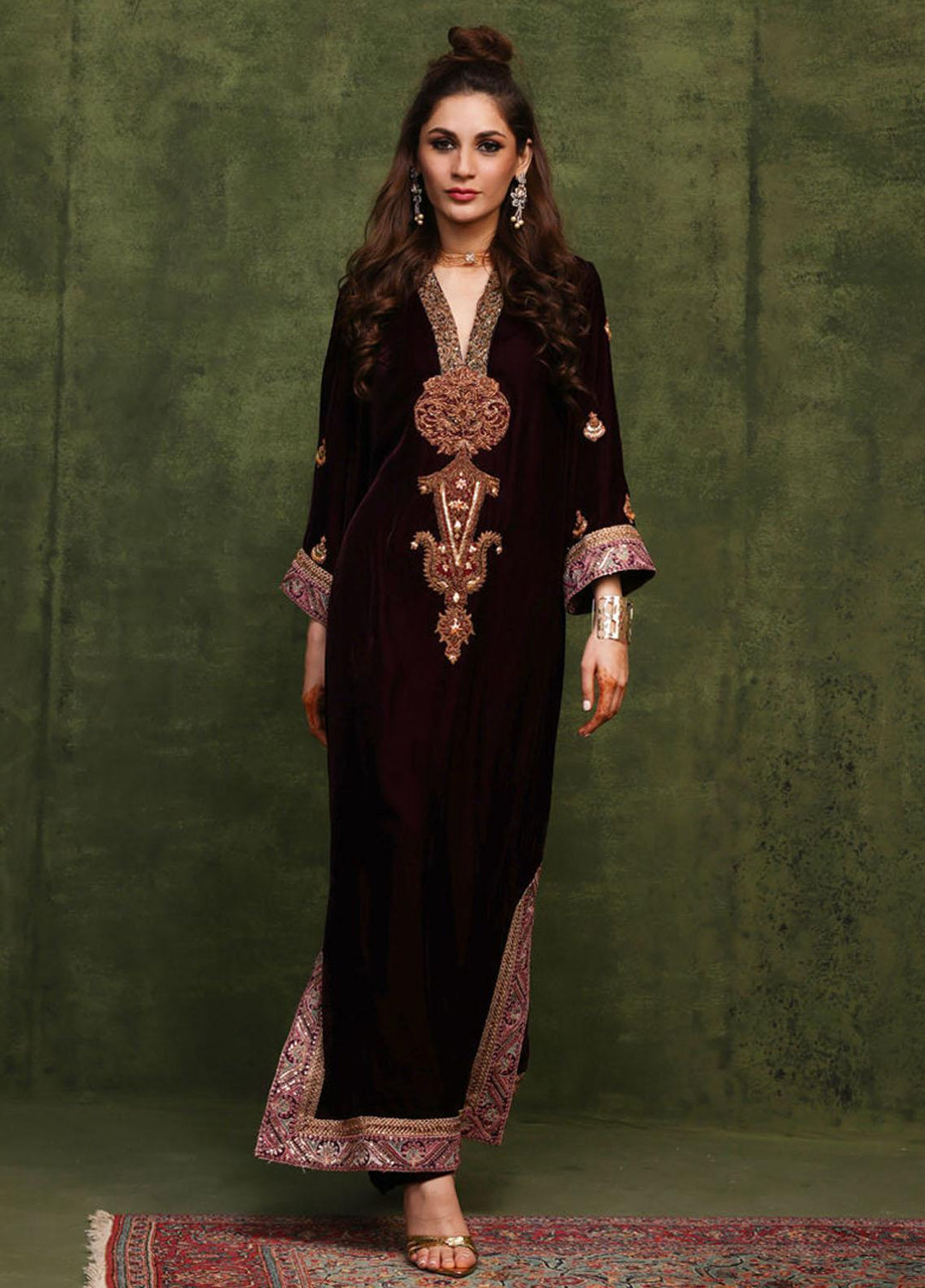 Shamaeel Ansari Pret Embroidered Velvet 2 Piece Suit CE-07