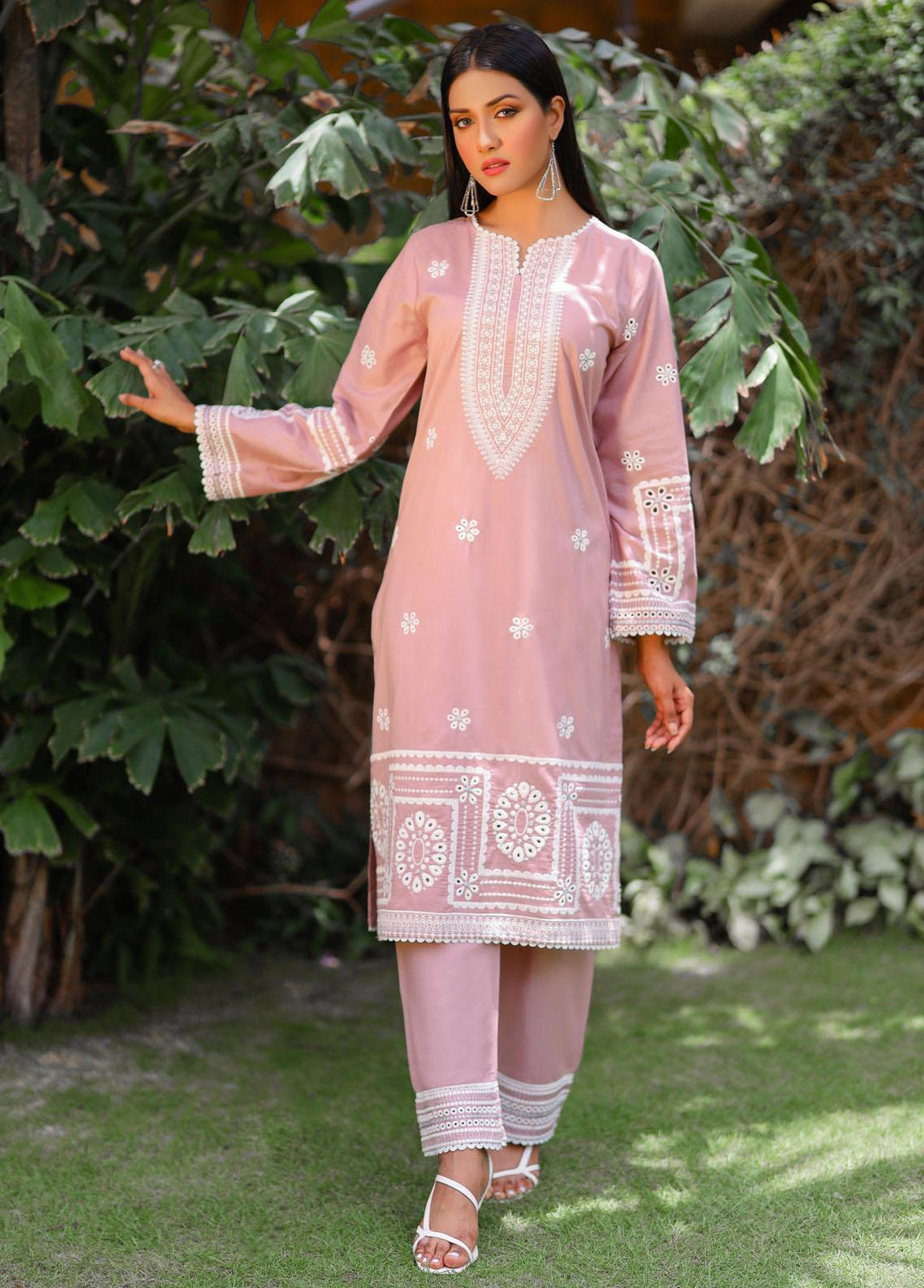 Bareeq Pret Embroidered Chikankari 3 Piece Suit BRQ23D KAASNI