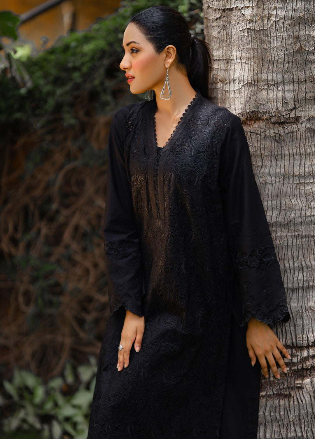 Bareeq Pret Embroidered Chikankari 3 Piece Suit BRQ23D KIARA