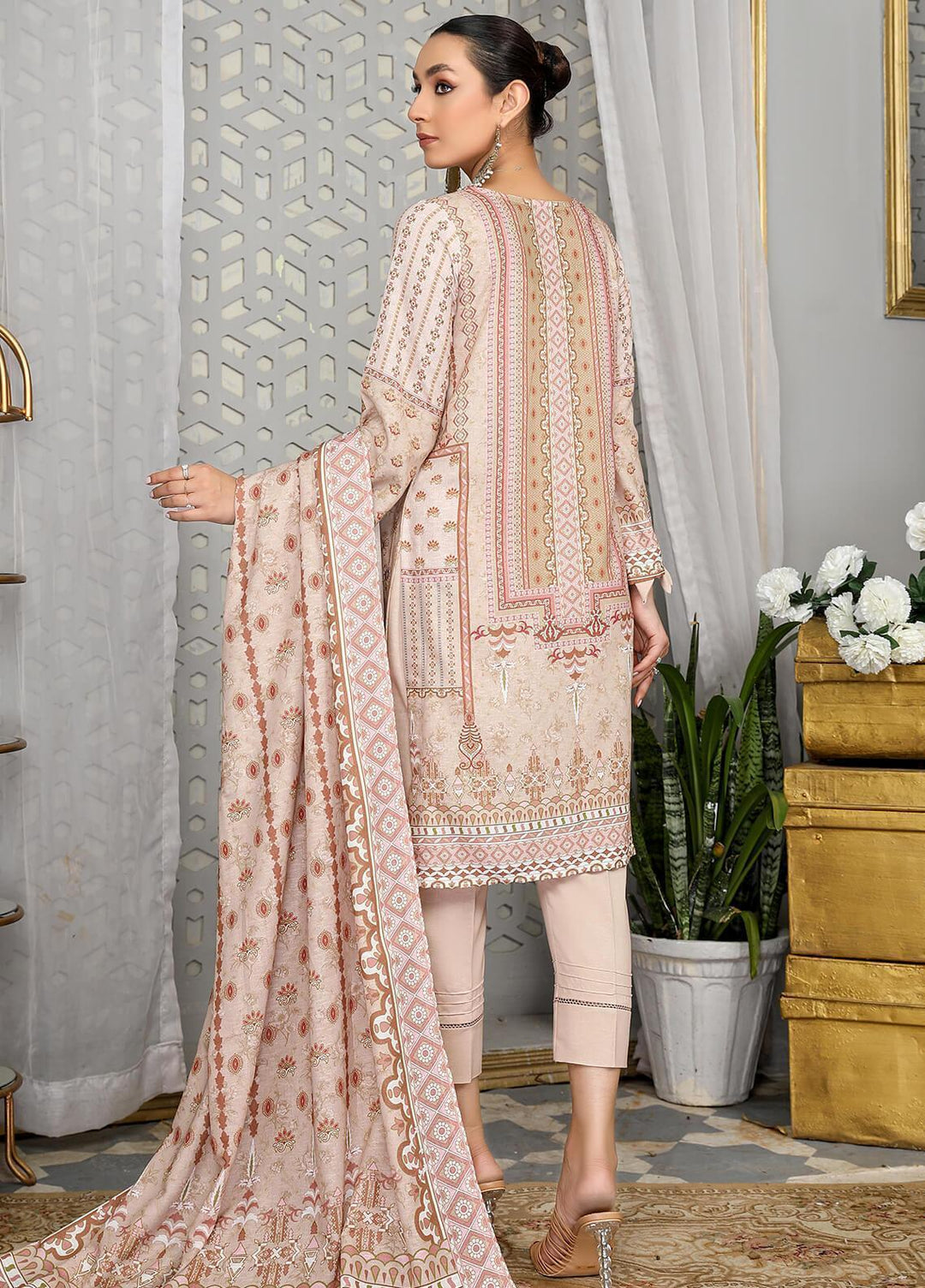 Humdum Winter Dastaan By Humdum Embroidered Viscose Suits Unstitched 3 Piece HD22D 04 ...