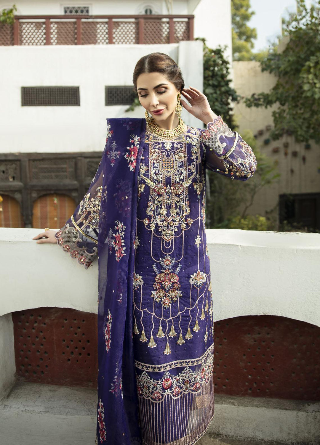 Daud Abbas Embroidered Organza Suits Unstitched 3 Piece DA22DS DA-F-006/Neelum - Luxury Collection