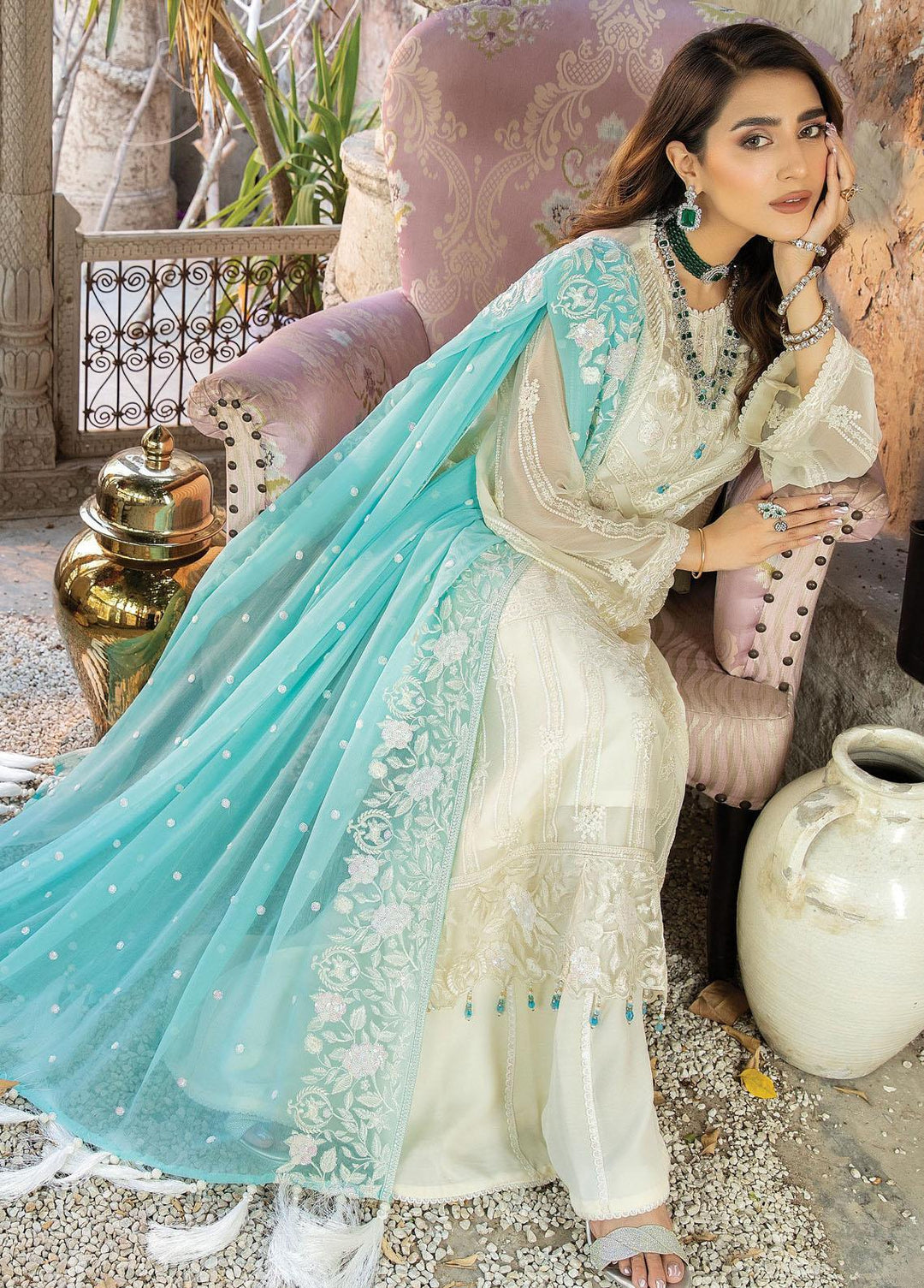 De Lambent Majestic By Imrozia Premium Embroidered Chiffon Suits Unstitched 3 Piece IMP23DLM M-33 Lyna - Luxury Collection