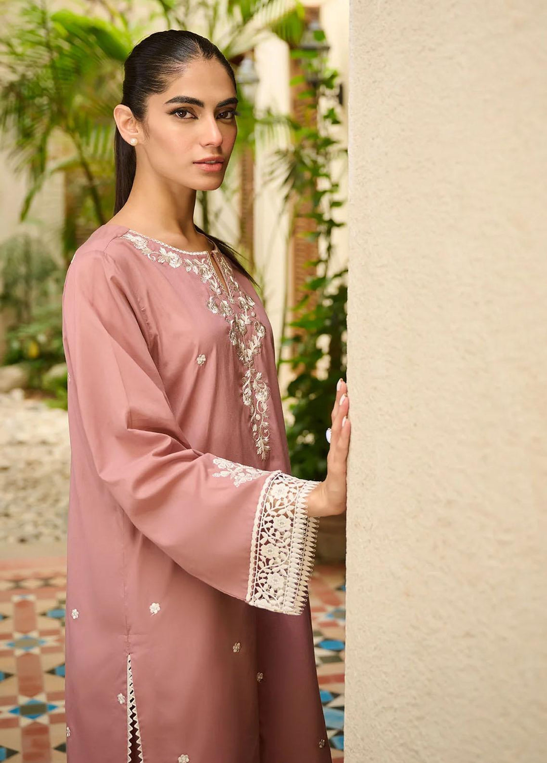 Dhanak Pret Embroidered Lawn 2 Piece DHK23F DC-2195 MAUVE