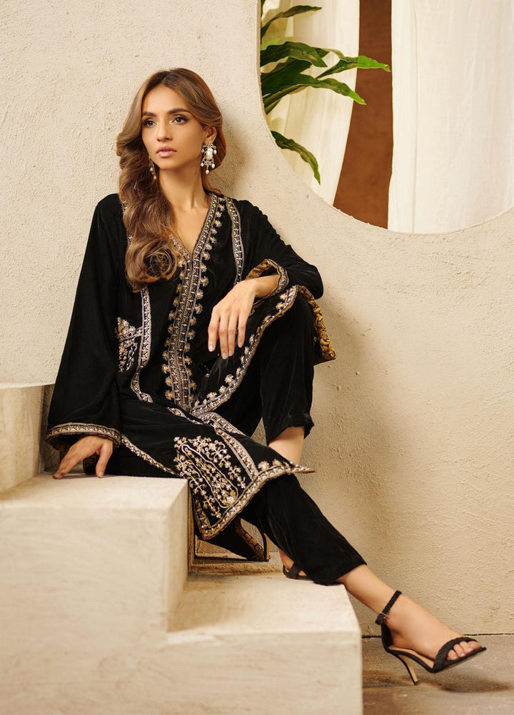 Dhanak Luxury Pret Embroidered Velvet Shirt DA-1546 BLACK