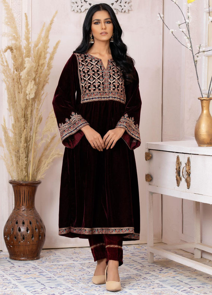 Dhanak Luxury Pret Embroidered Velvet Shirt DA-1583 MAROON