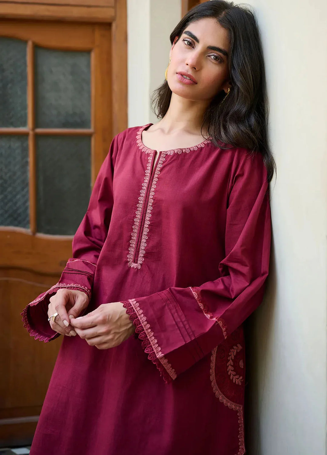 Dhanak Pret Embroidered Lawn 2 Piece Suit SS24DC-2323 Maroon