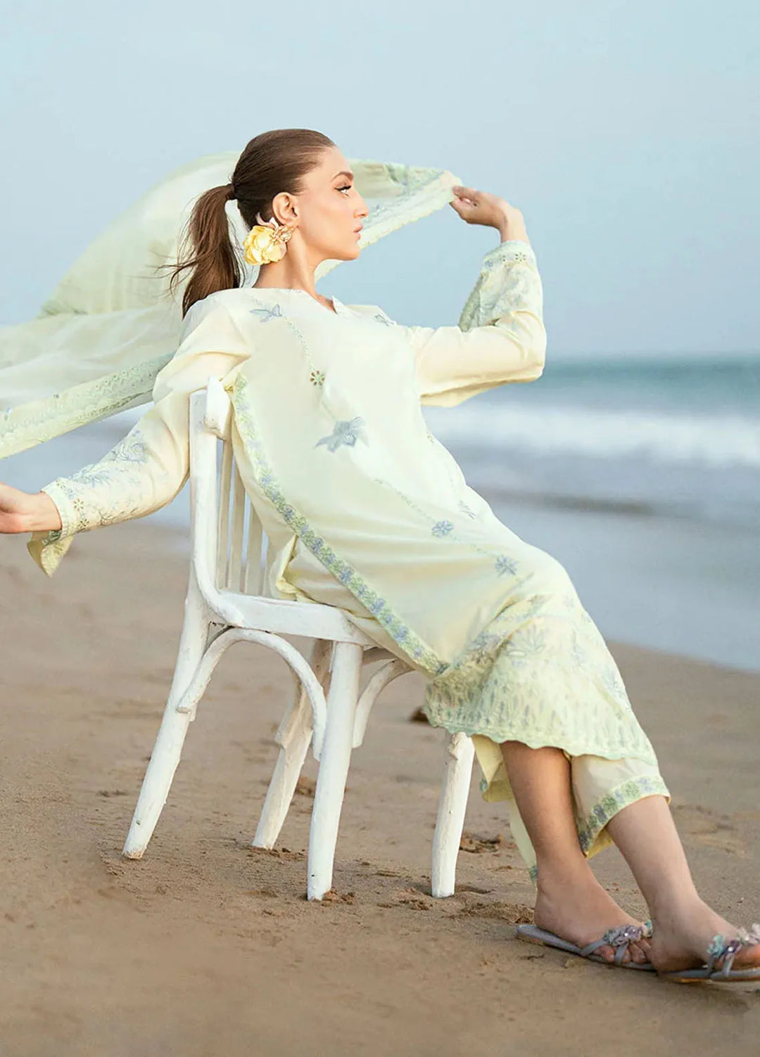 Dhanak Pret Embroidered Lawn 2 Piece Suit SS25DC-2541