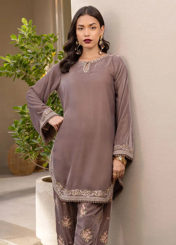 Dhanak Pret Embroidered Velvet 2 Piece Suit FW24DA-2625