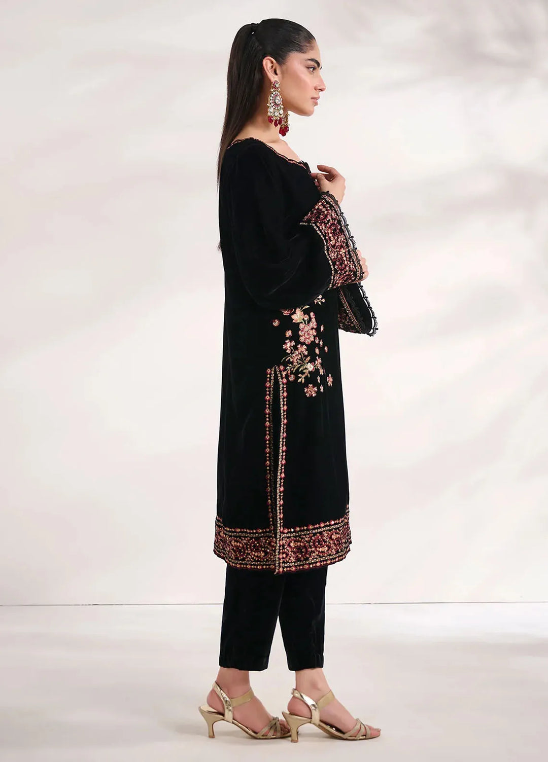 Dhanak Pret Embroidered Velvet Kurti FW24DA-1894