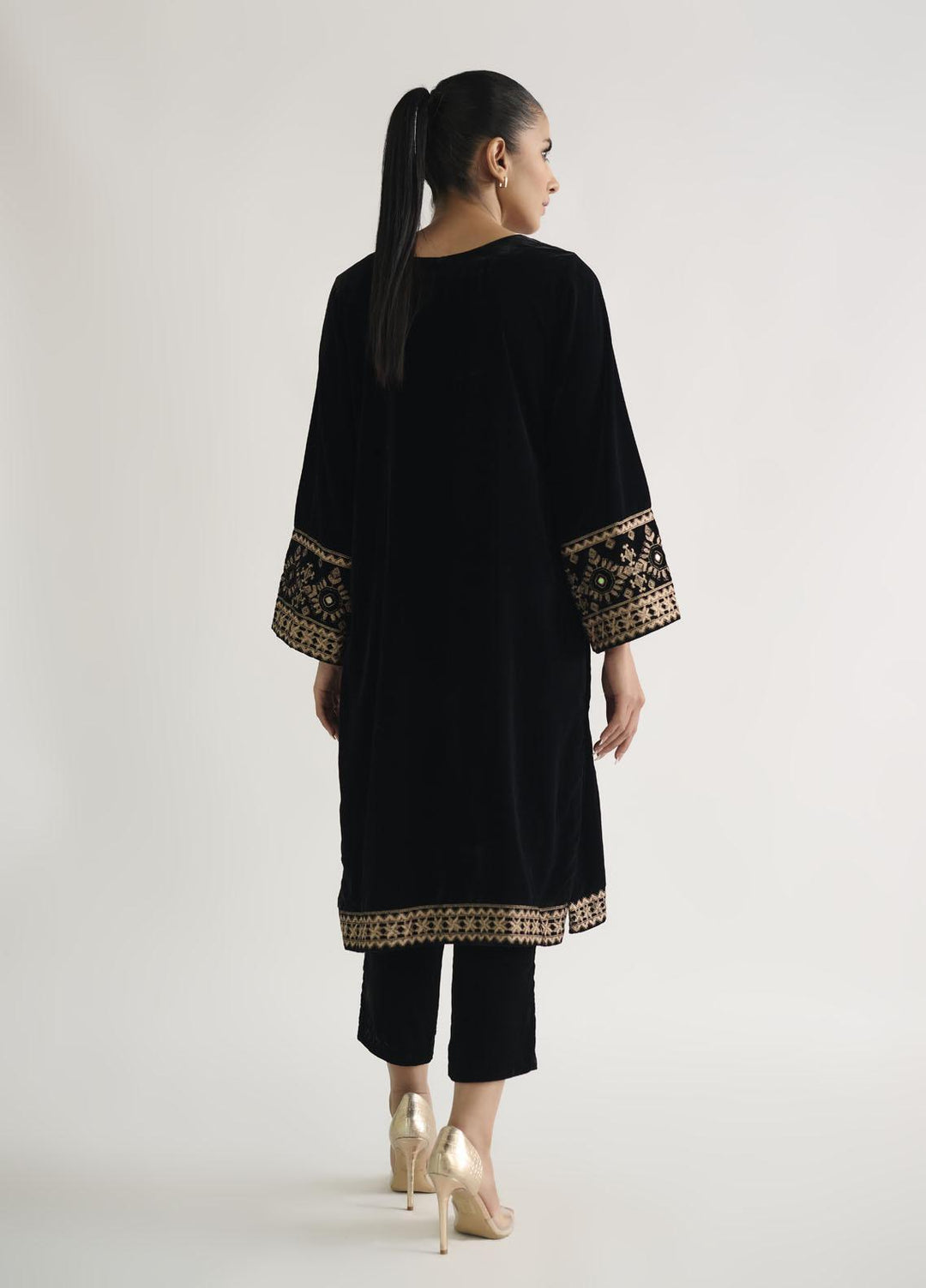 Dhanak Pret Embroidered Velvet Shirt DA-1710 BLACK