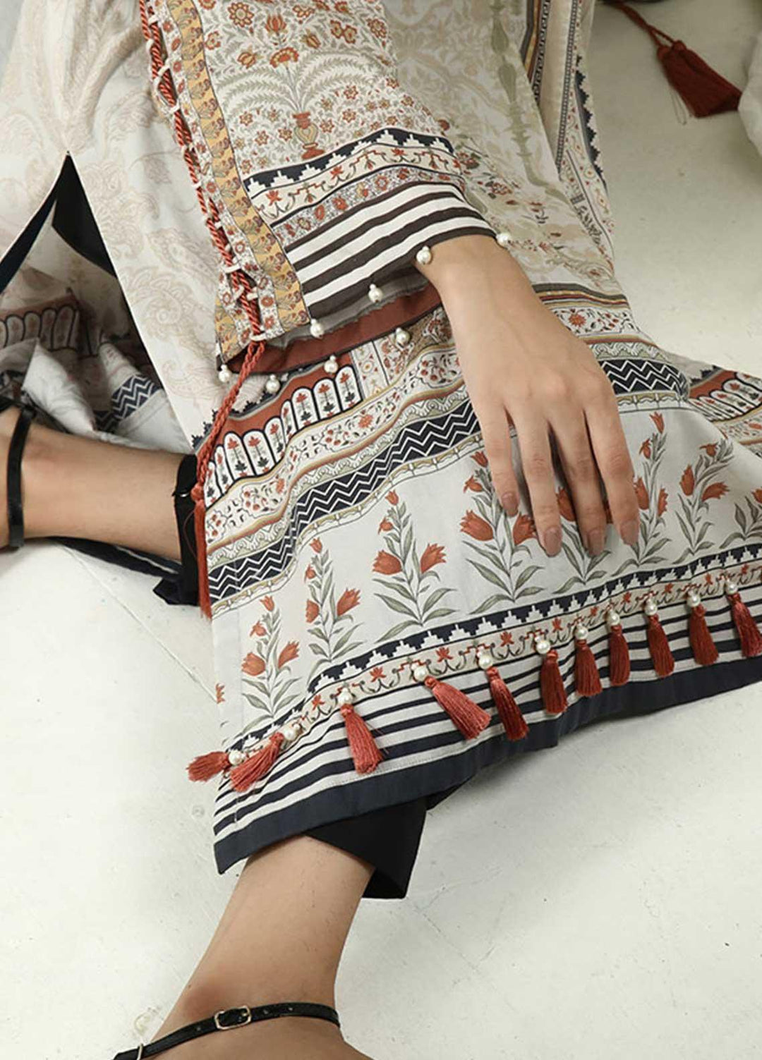 Dhanak Printed Lawn Stitched Kurtis D21SP DC-0288