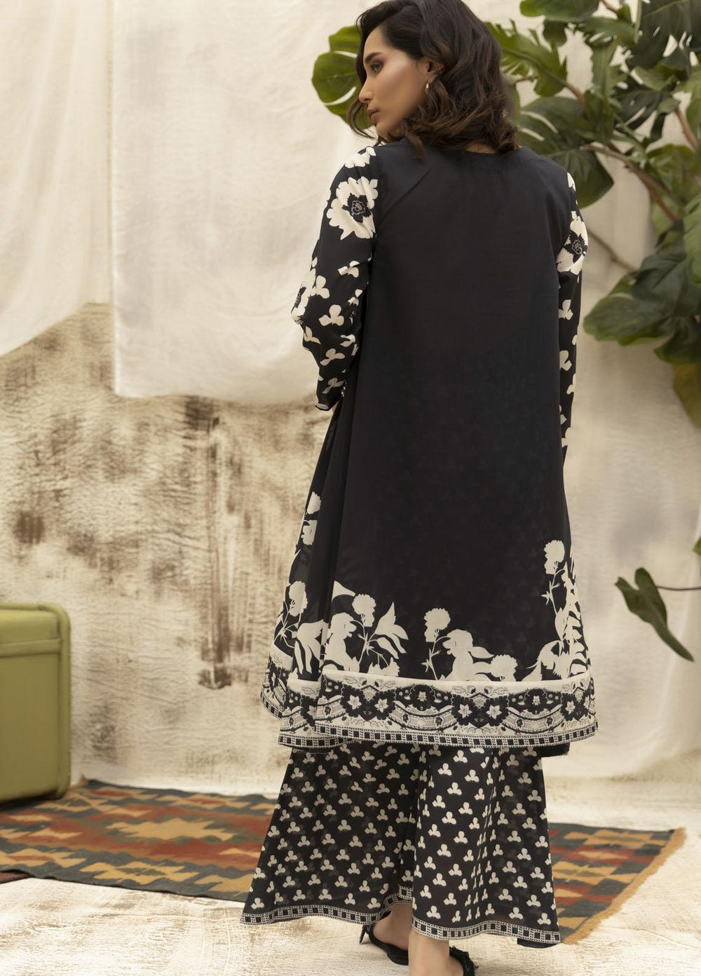 Dhanak Casual Pret Printed Lawn 2 Piece Suit DC-2132 BLACK