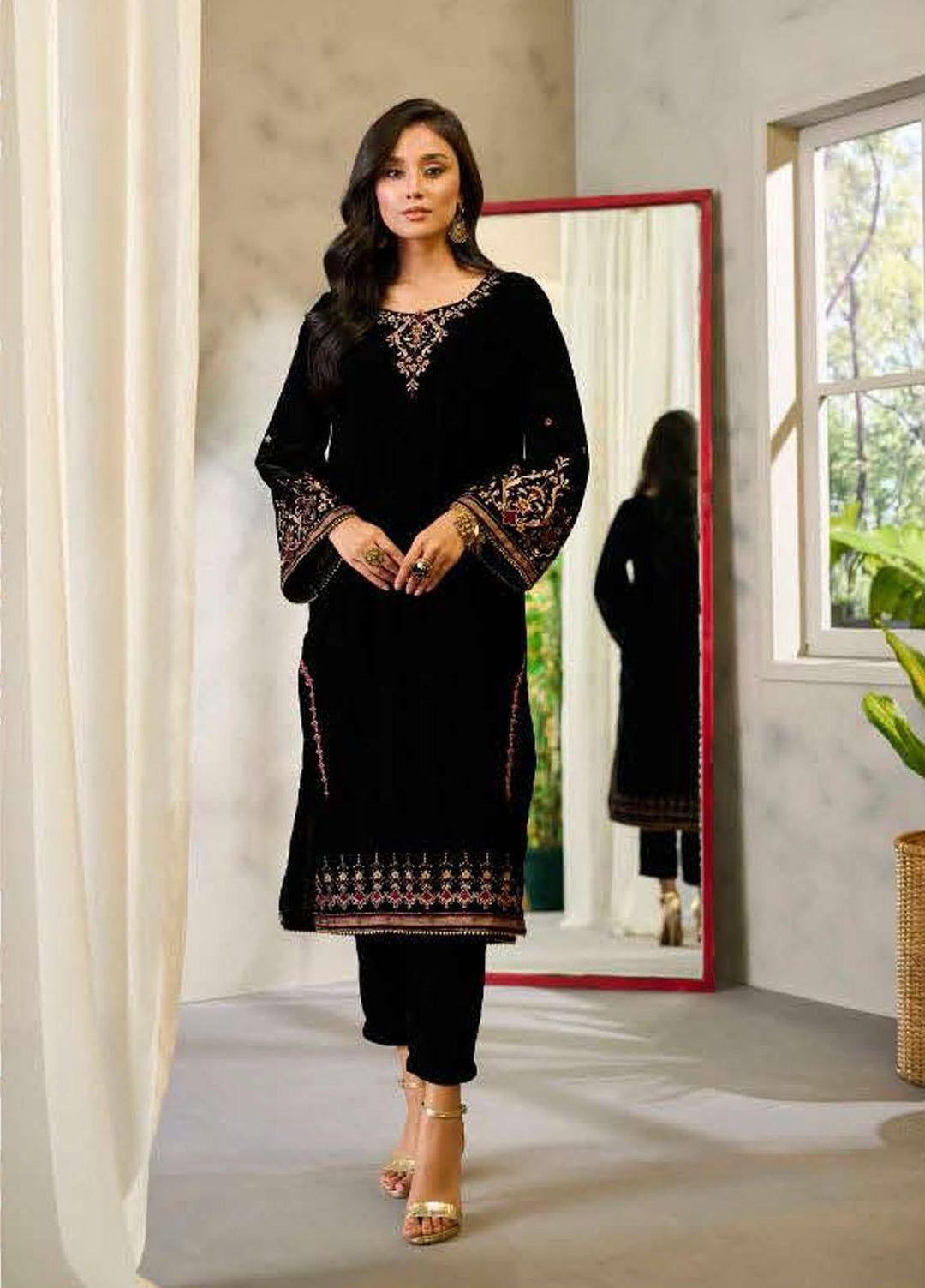 Dhanak Luxury Pret Embroidered Velvet Shirt DA-1687 BLACK