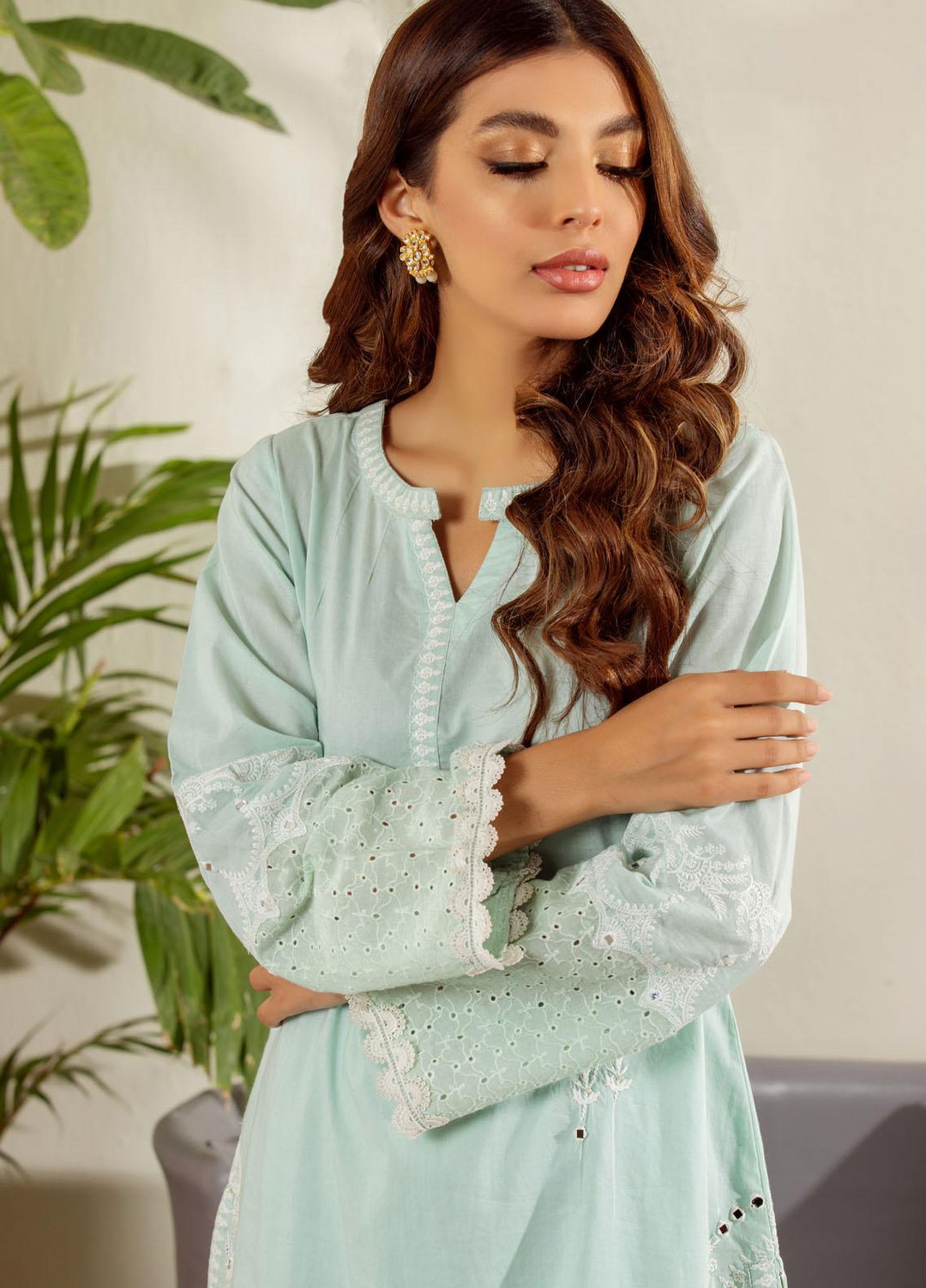 Dhanak Casual Pret Embroidered Cambric 2 Piece Suit DC-2016 L-GREEN