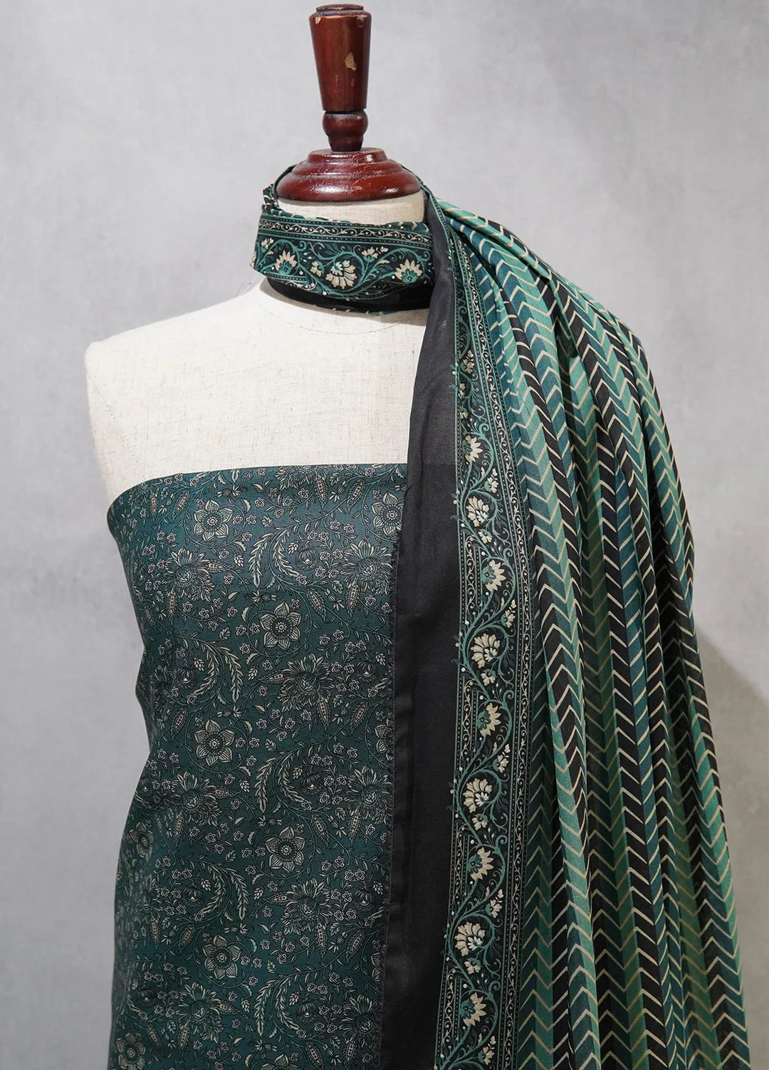 Digital Print By Bin Saeed Printed Lawn Suit Unstitched 3 Piece BN24F Green - Summer Collection