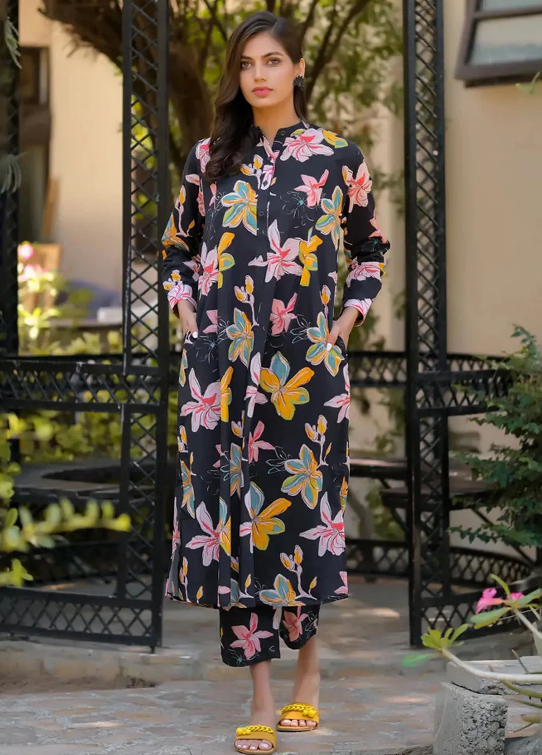 Dreamy Garden By Dhaga Pret Printed Dhaga 2 Piece Suit Black Floral