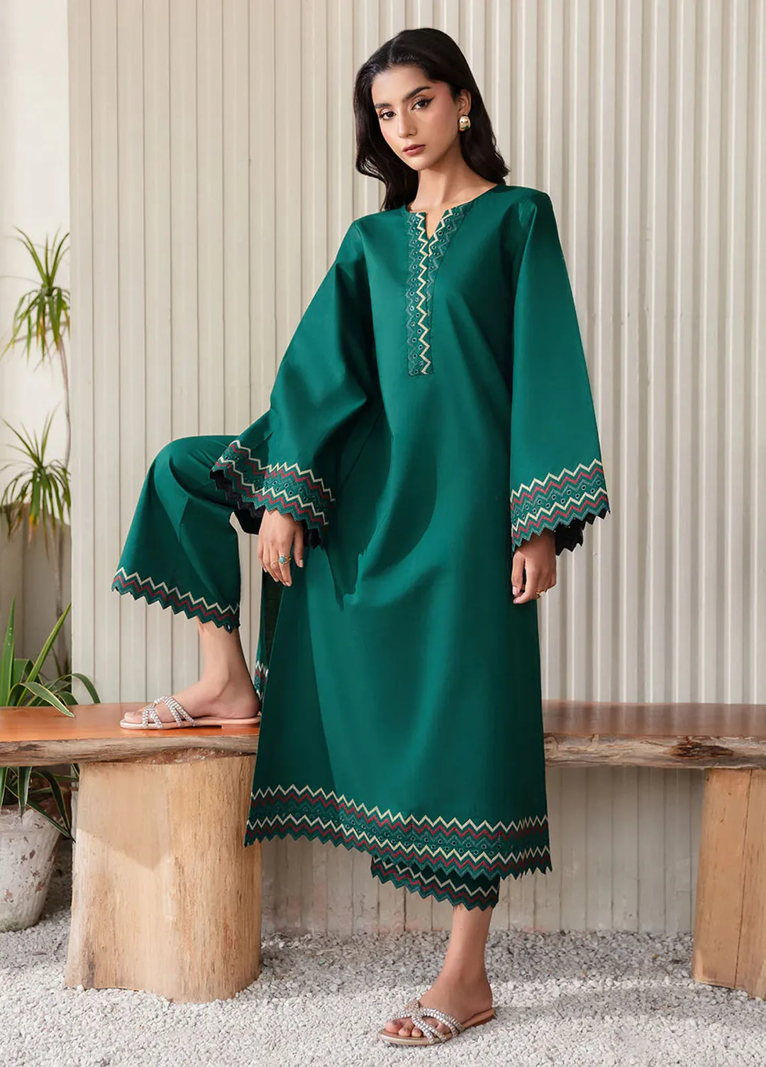 Dusk Glow by Aleen Pret Embroidered Cotton Lawn 2 Piece Suit Lustre
