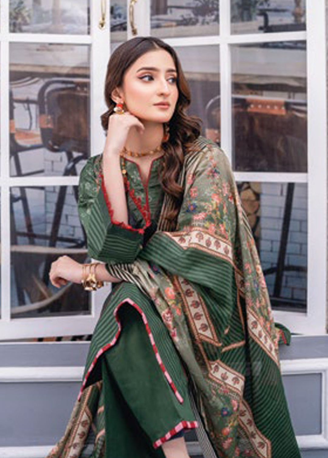 Essential By Gul Ahmed Printed Lawn Suits Unstitched 3 Piece GA24E CL-42084 - Summer Collection