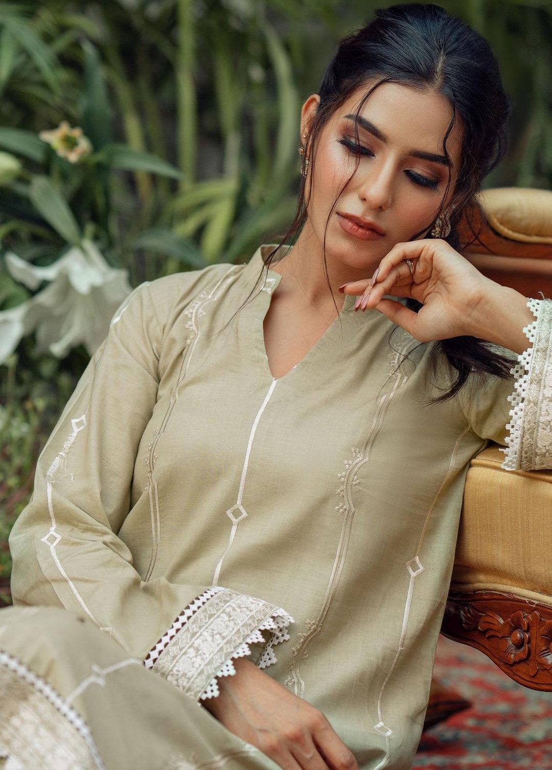 Fascino Pret Embroidered Cotton 3 Piece Suit BUGUTTE