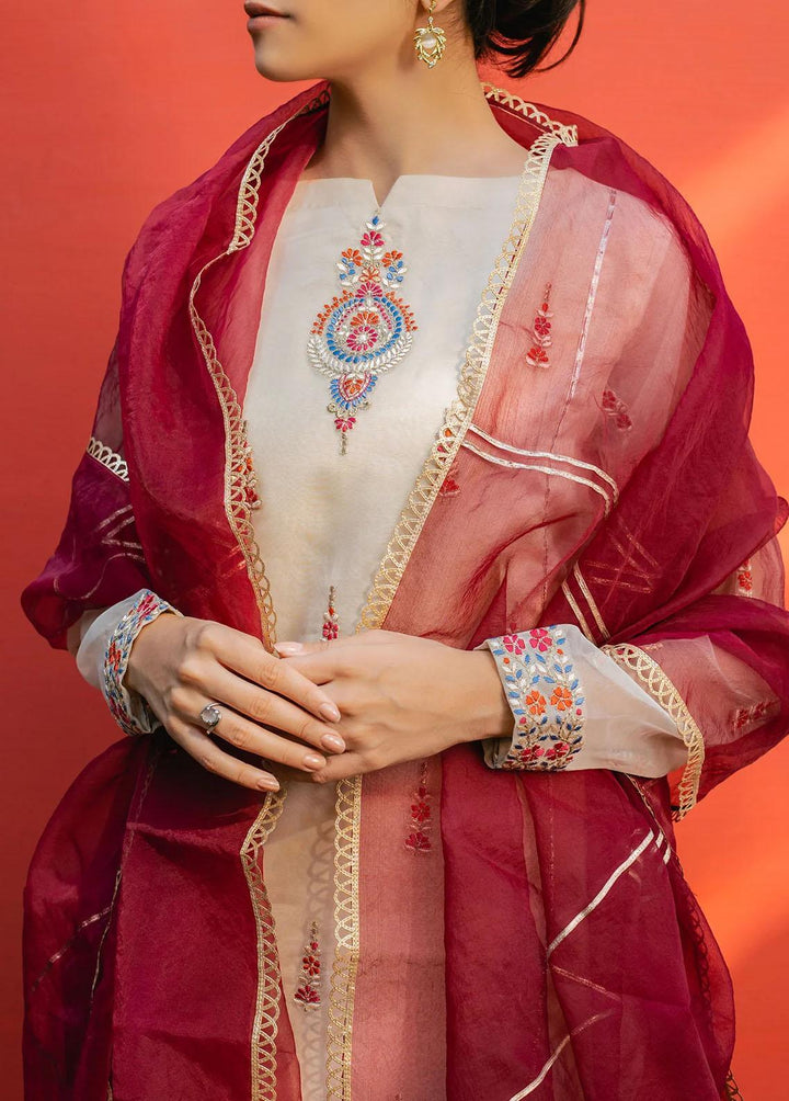 The Woven Palace Pret Embroidered Organza 3 Piece Suit TWP23-F2 WFCST-CR005 ZAVIA