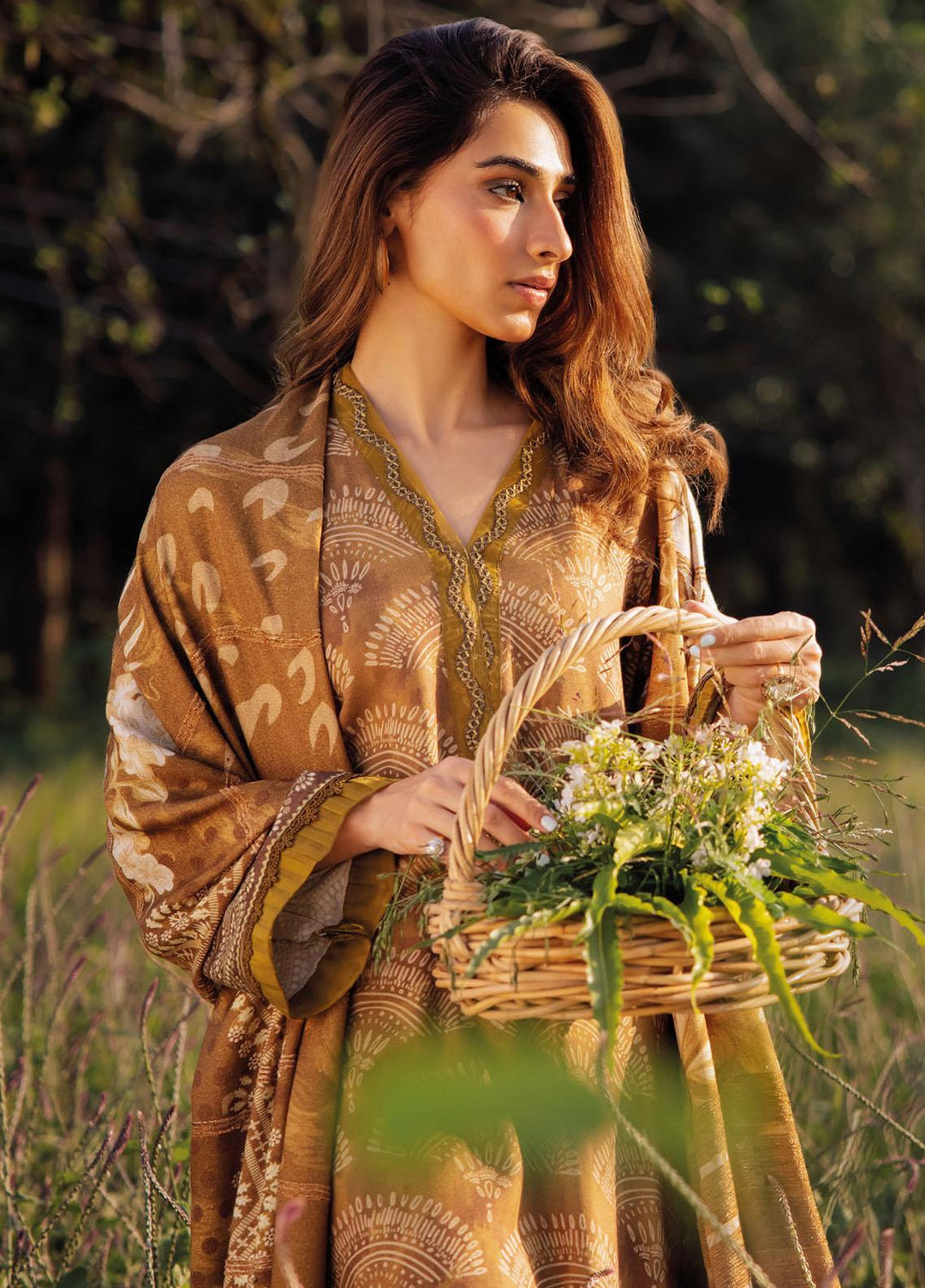 Gardenia By Nureh Embroidered Leather Peach Suits Unstitched 3 Piece NU23LP NSG-138 - Winter Collection