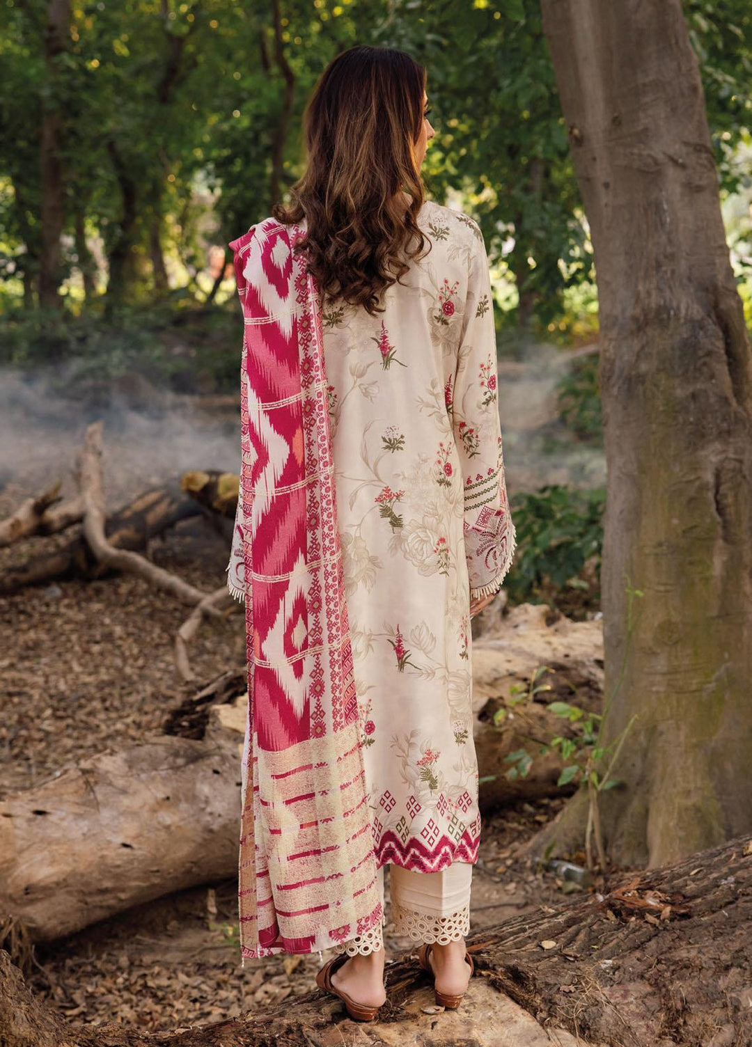 Gardenia By Nureh Embroidered Leather Peach Suits Unstitched 3 Piece NU23LP NSG-140 - Winter Collection