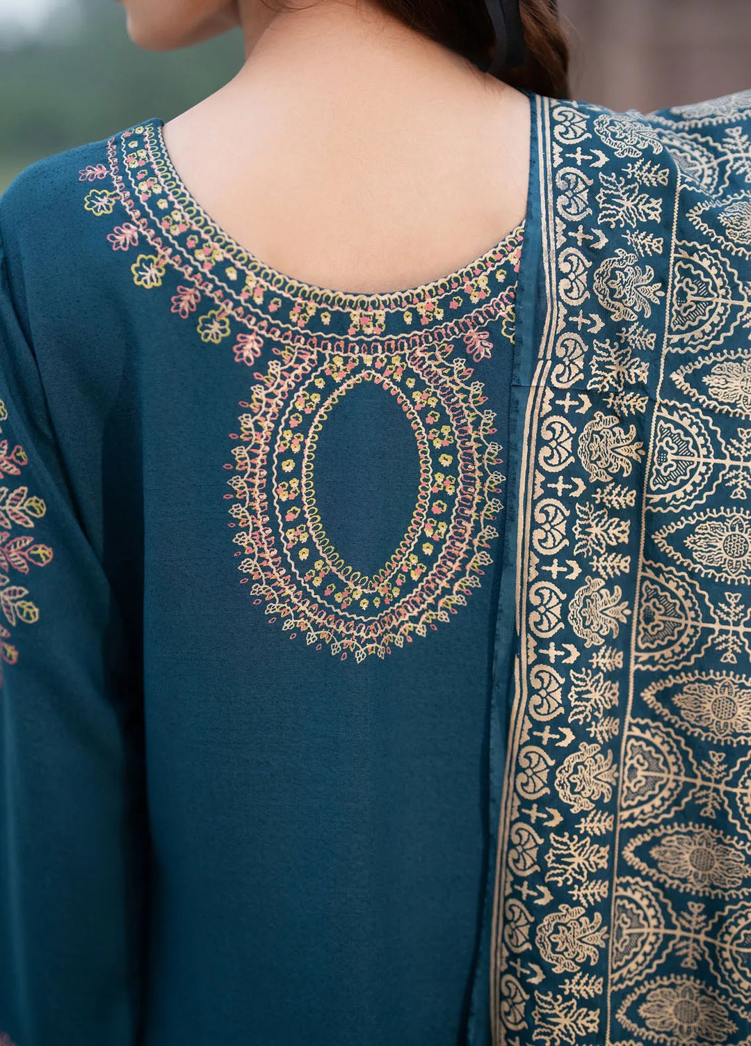 Garnet Pret Embroidered Karandi 3 Piece Suit Indigo