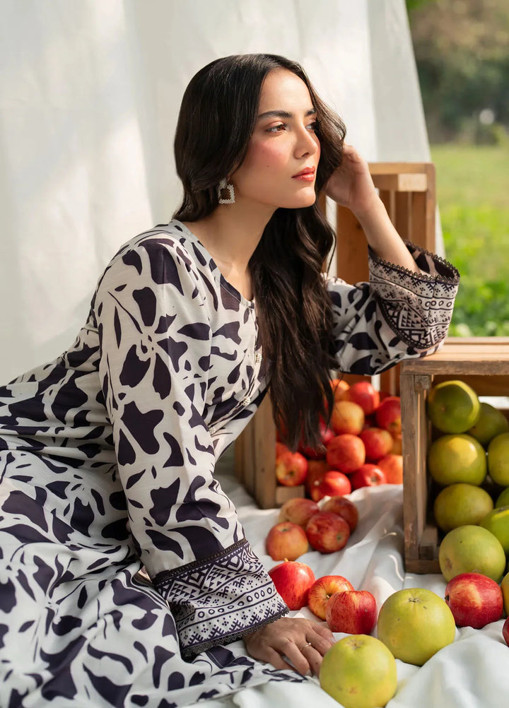Garnet Pret Printed Khaddar 2 Piece Suit Noelle