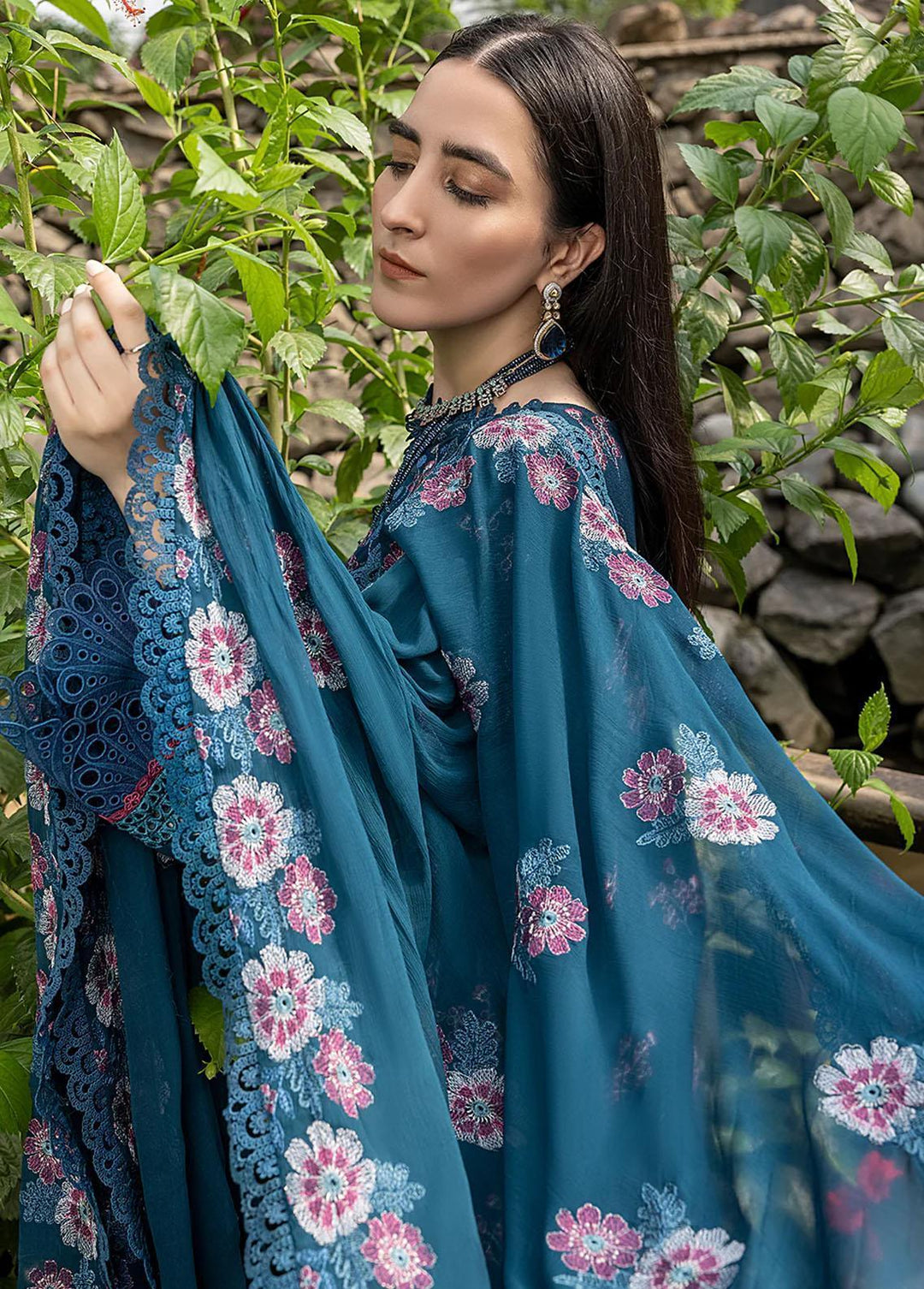 Ghuncha By Izel Embroidered Karandi Suits Unstitched 3 Piece IZL23G GEC-036 SAPPHIRE - Winter Collection