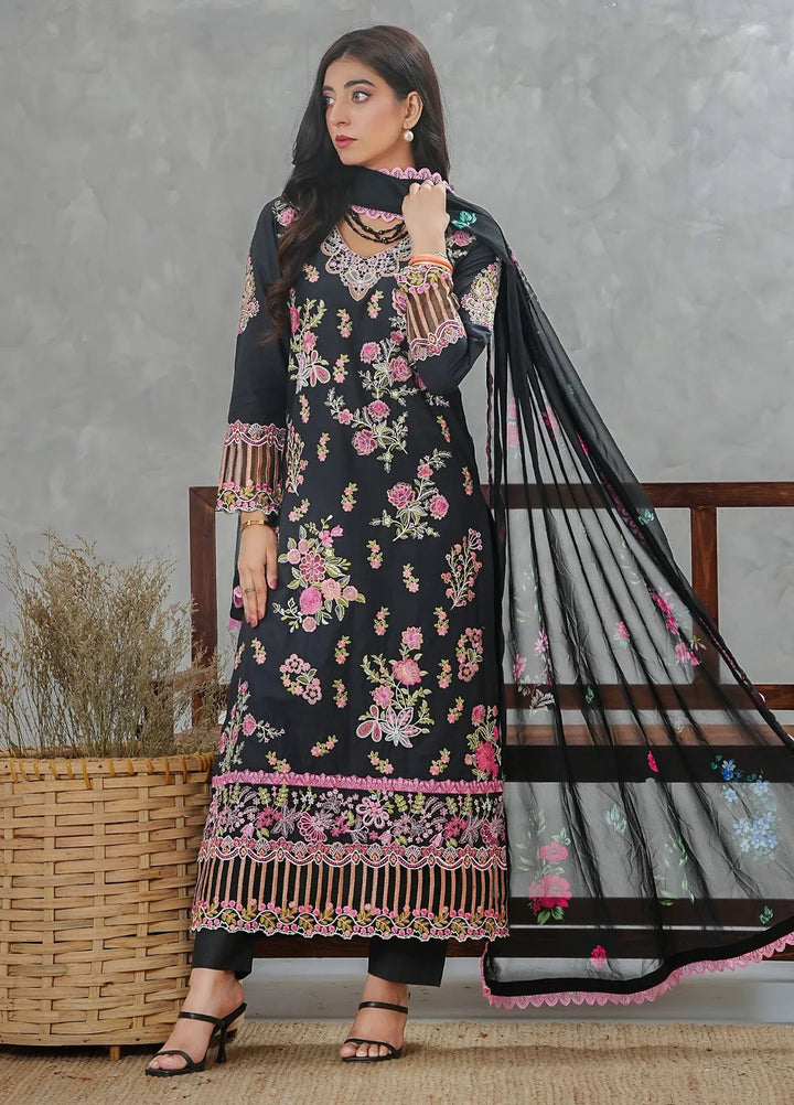 Grape Drape Pret Embroidered Lawn 3 Piece Floral Tapestry