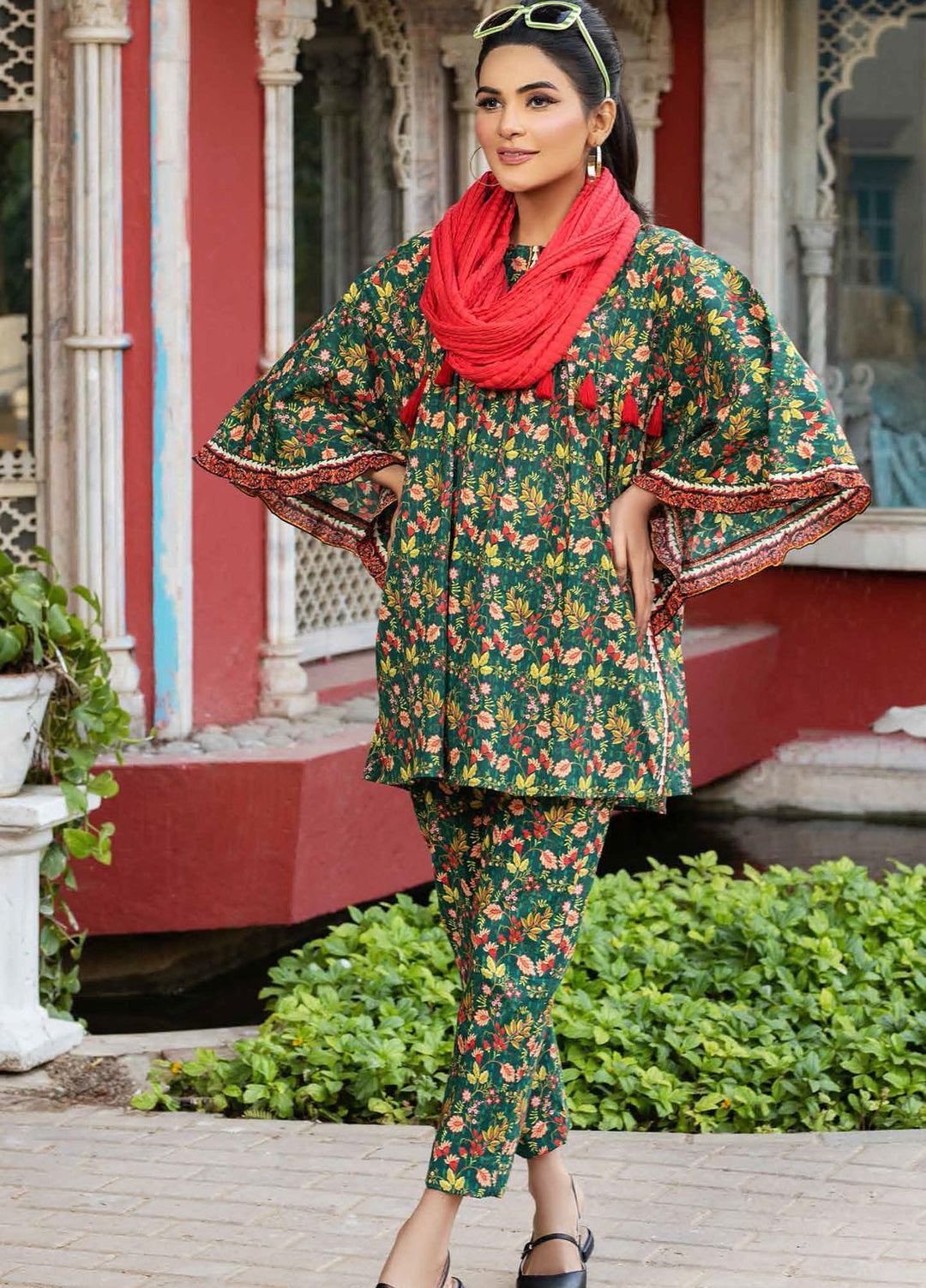 Gul Ahmed Printed Lawn  Unstitched Kurties GA22BG SL-22025 - Single Print Collection
