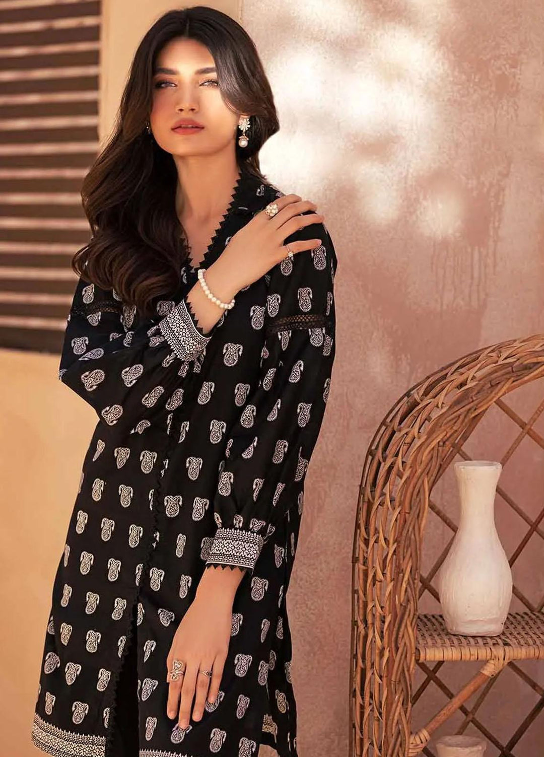 Gul Ahmed Printed Lawn Suits Unstitched 2 Piece GA23BW BT-32008 - Summer Collection