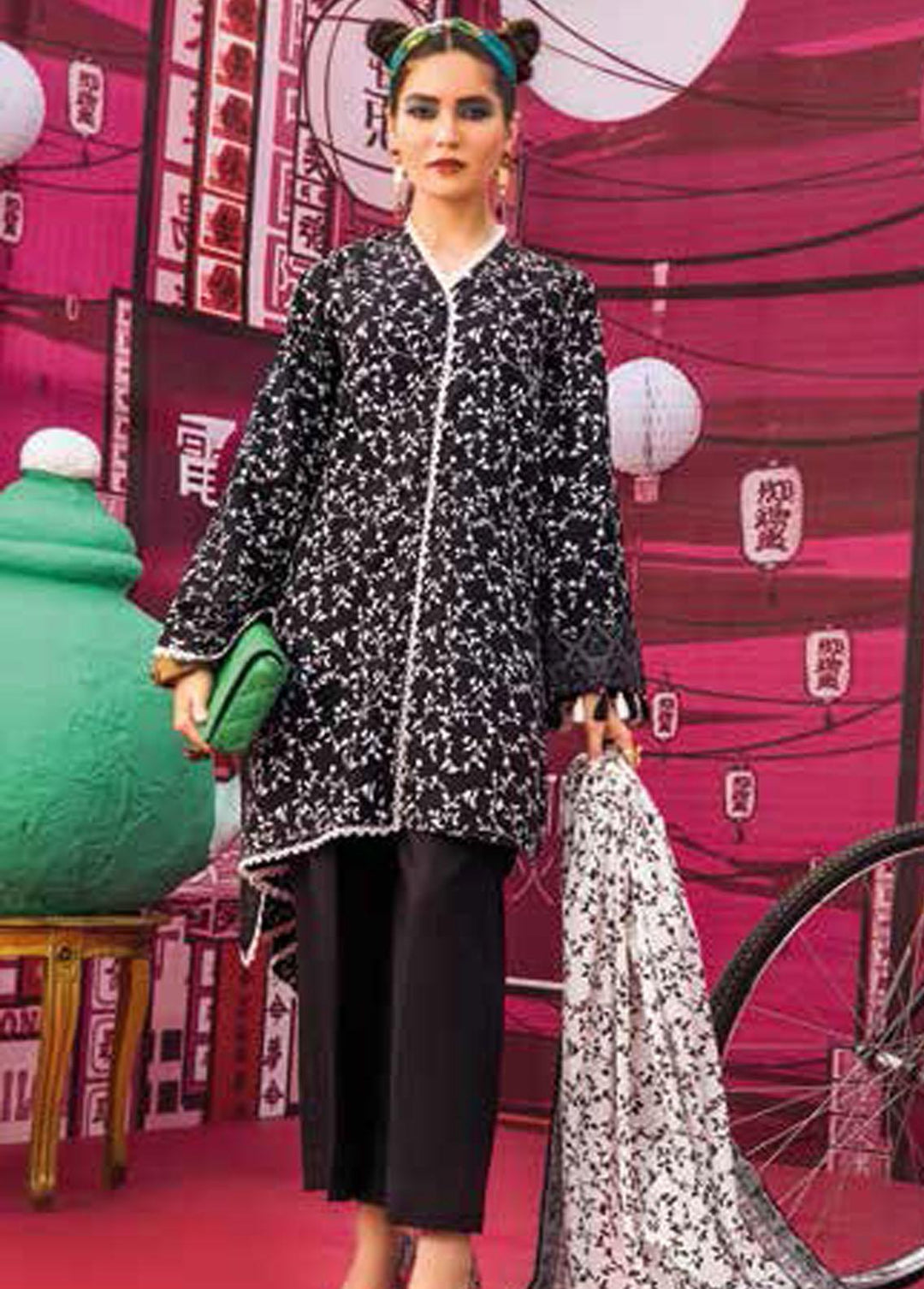 Gul Ahmed Printed Lawn Suits Unstitched 3 Piece GA22SB B-22002 - Summer Collection