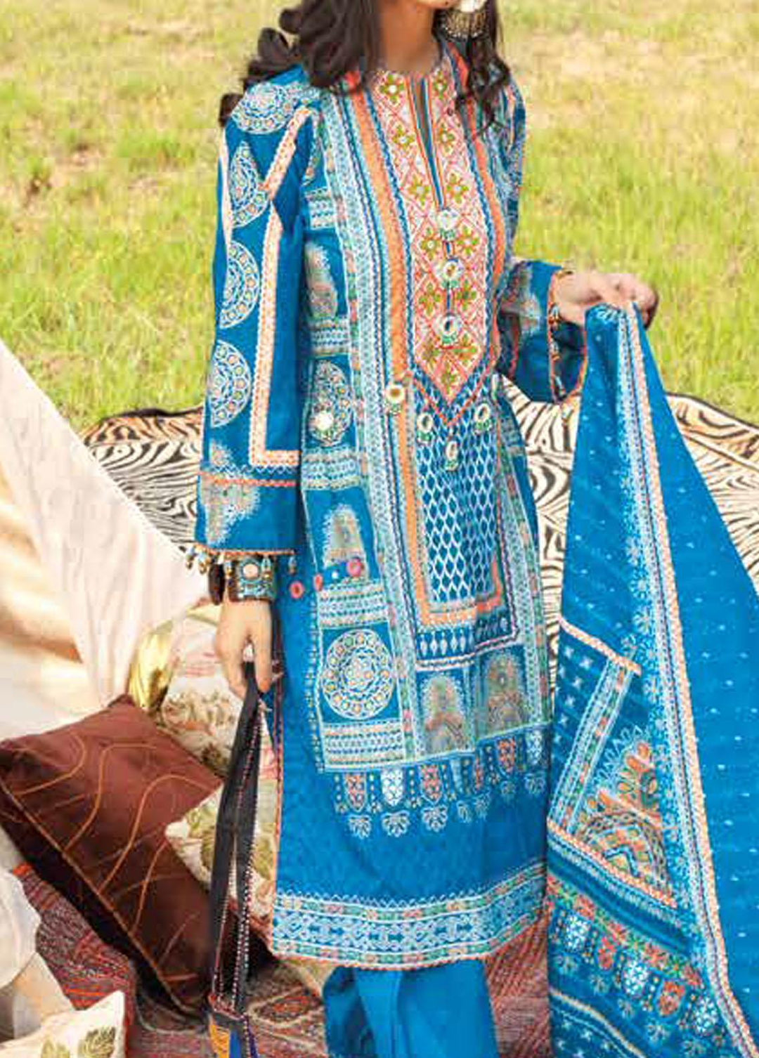 Gul Ahmed Embroidered Lawn Suits Unstitched 3 Piece GA22SB CL-1248 - Summer Collection